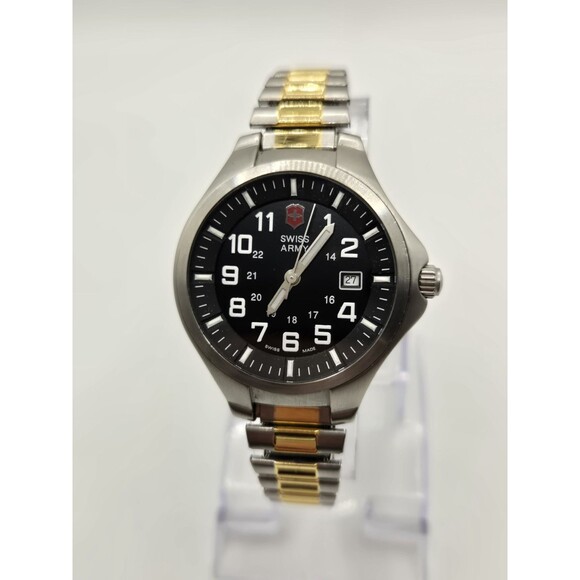 Victorinox Swiss Army Base Camp 24126 Ladie's Watch. 35.7mm. Expansion Band. - Picture 1 of 8